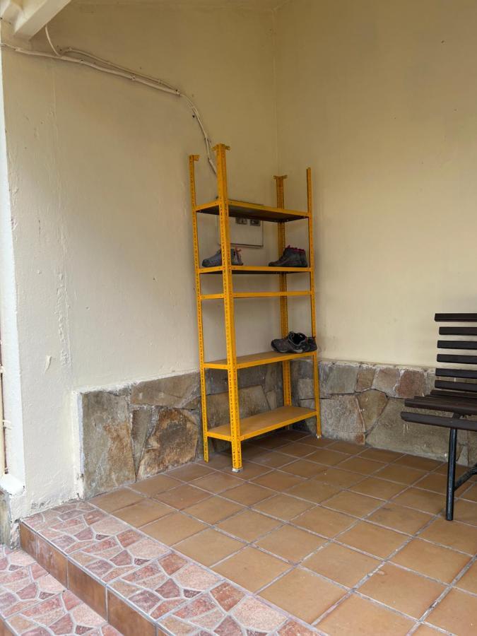 Albergue Municipal Hostel San Martín del Camino Exterior photo